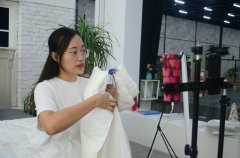 服務(wù)“夜”態(tài)，創(chuàng)造商機！英儂魏經(jīng)理如是說